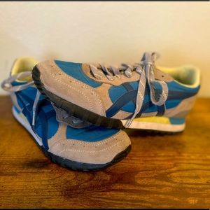 Women’s Onitsuka shoes